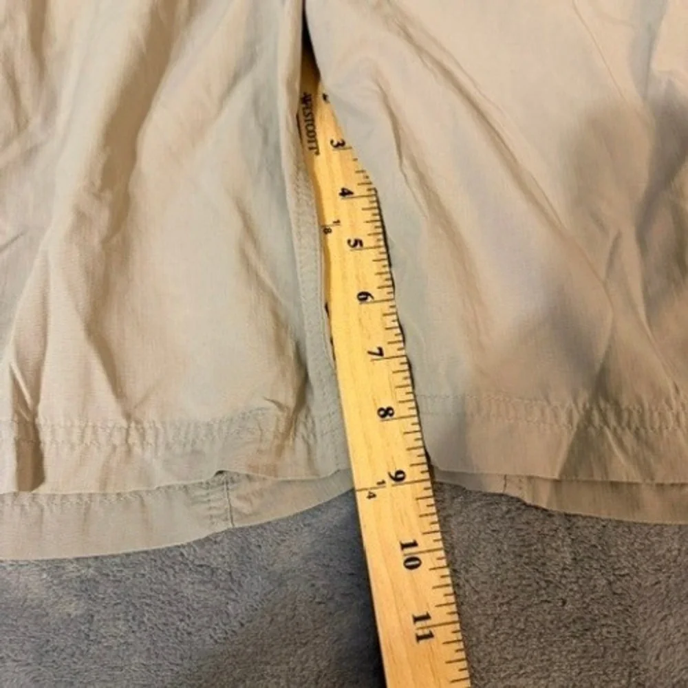 Columbia Omni-Shade Mens 36 Tan Khaki Nylon Cargo Hiking Shorts 10 Inch Inseam